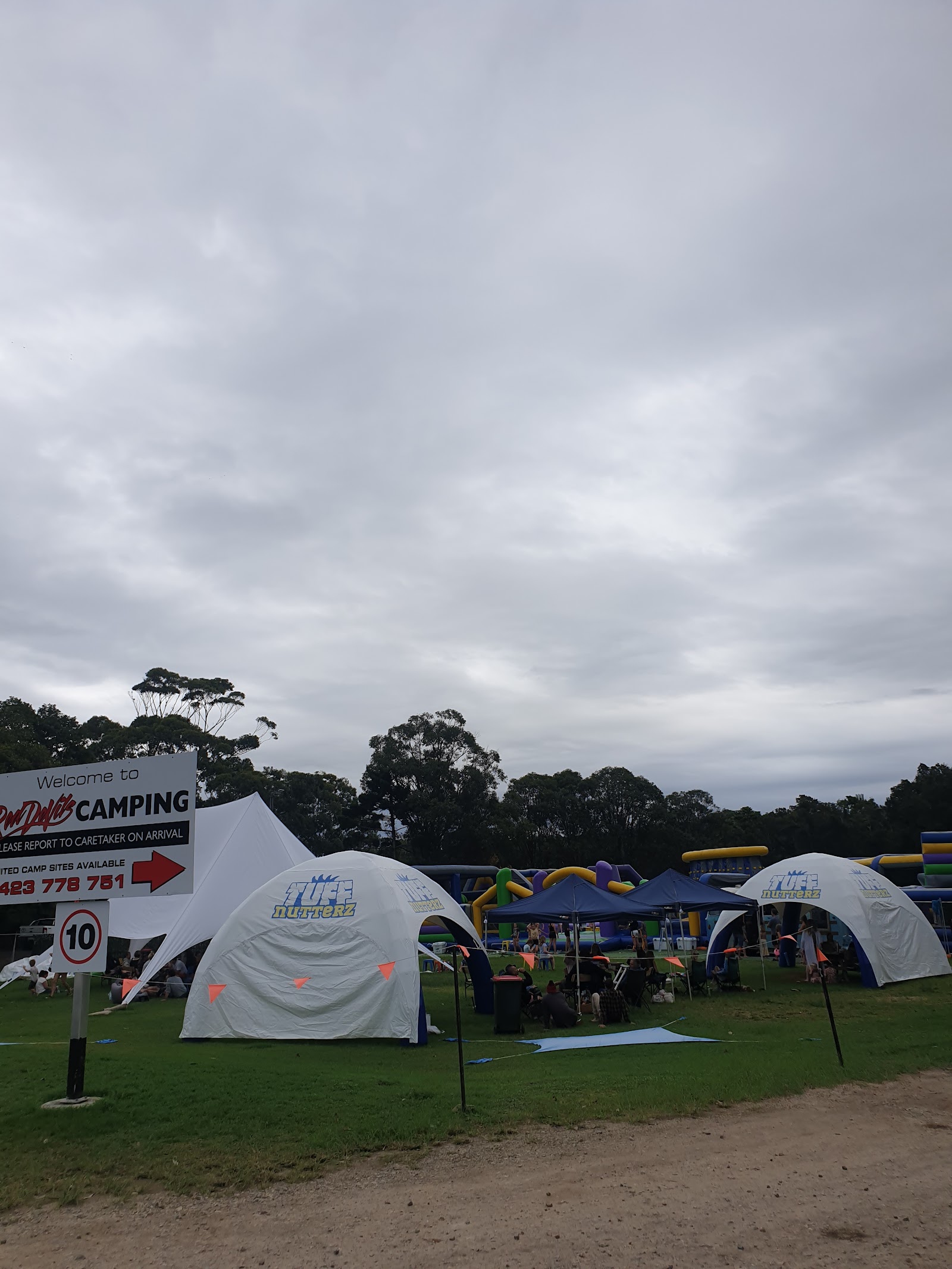 Red Devils Camping 6