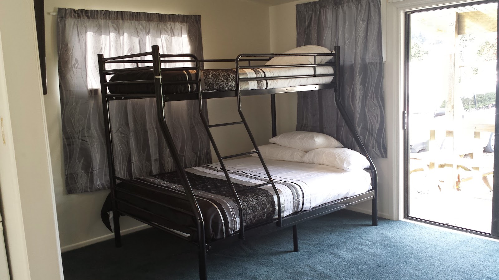 Riverglen Holiday park & campground 2