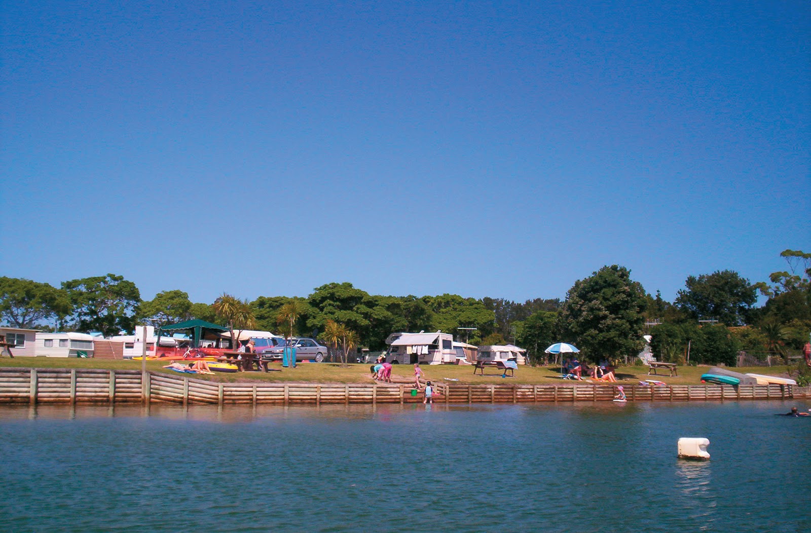 Riverside Holiday Park 4