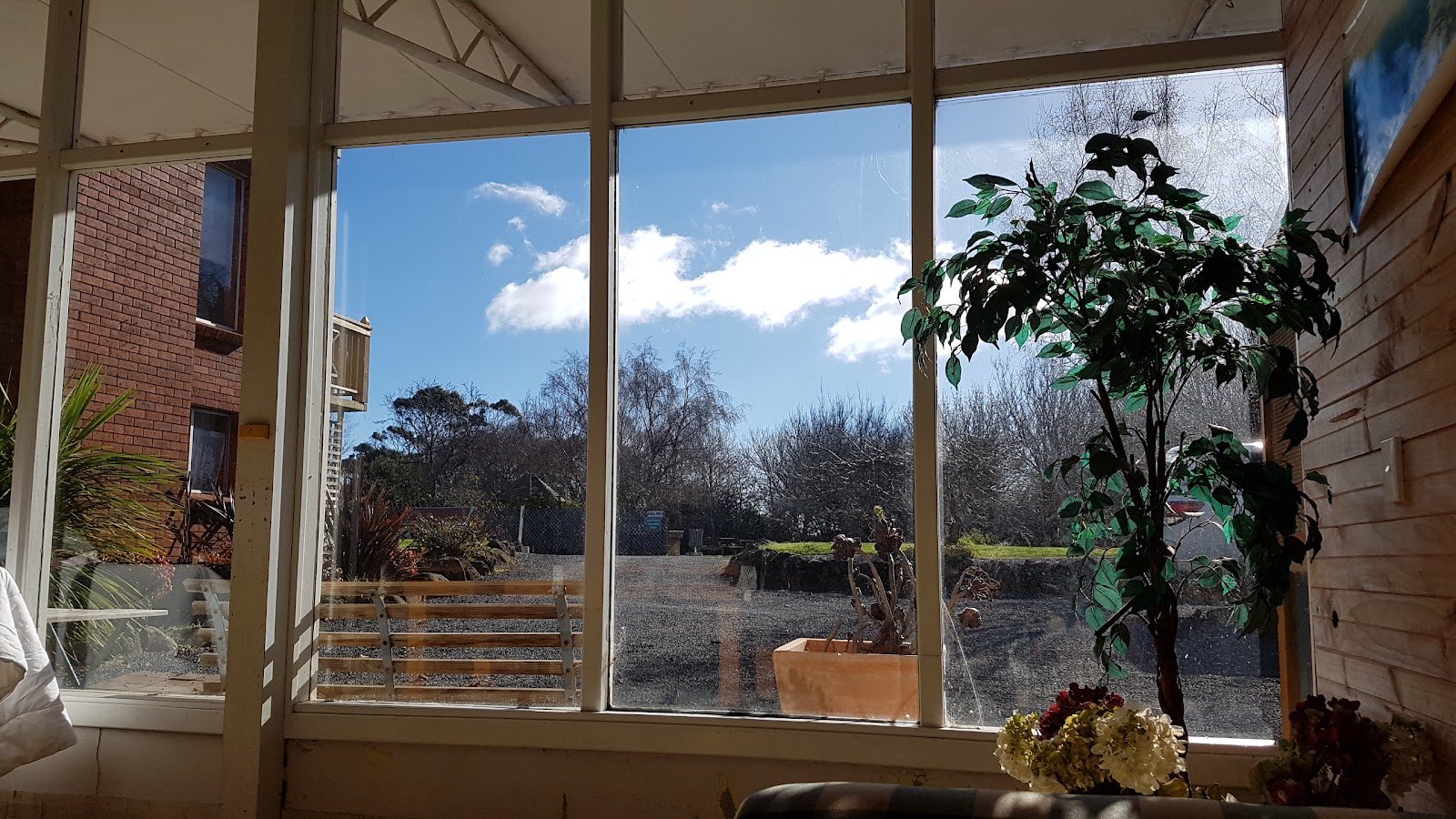 Somerset Beachside Cabin & Caravan Park 10