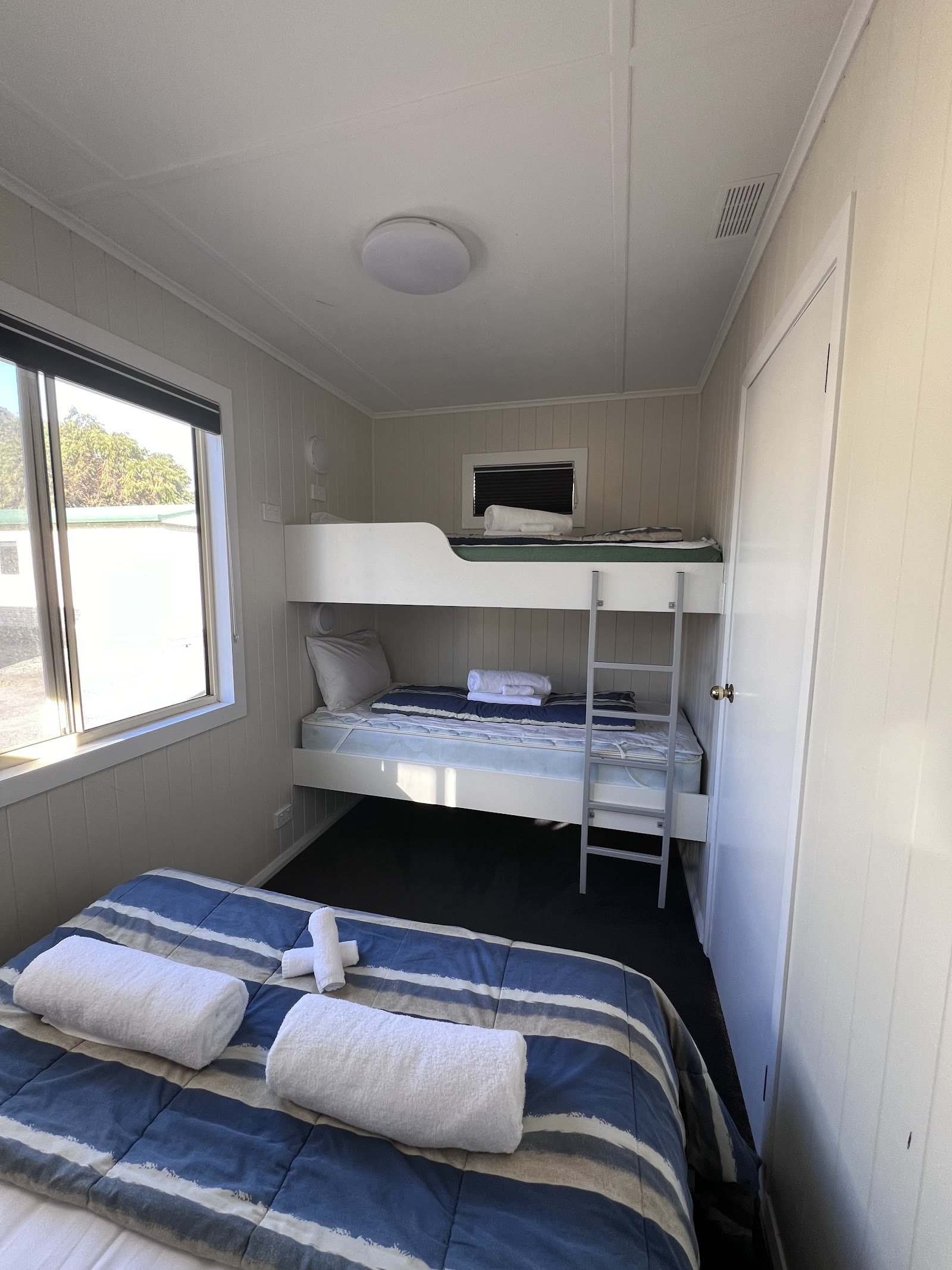 Strahan Beach Tourist Park 6