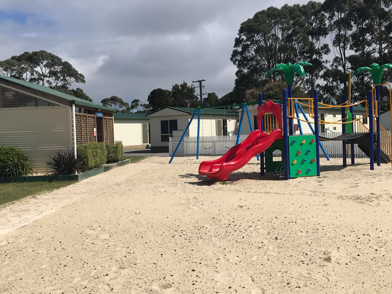 Strahan Beach Tourist Park 8