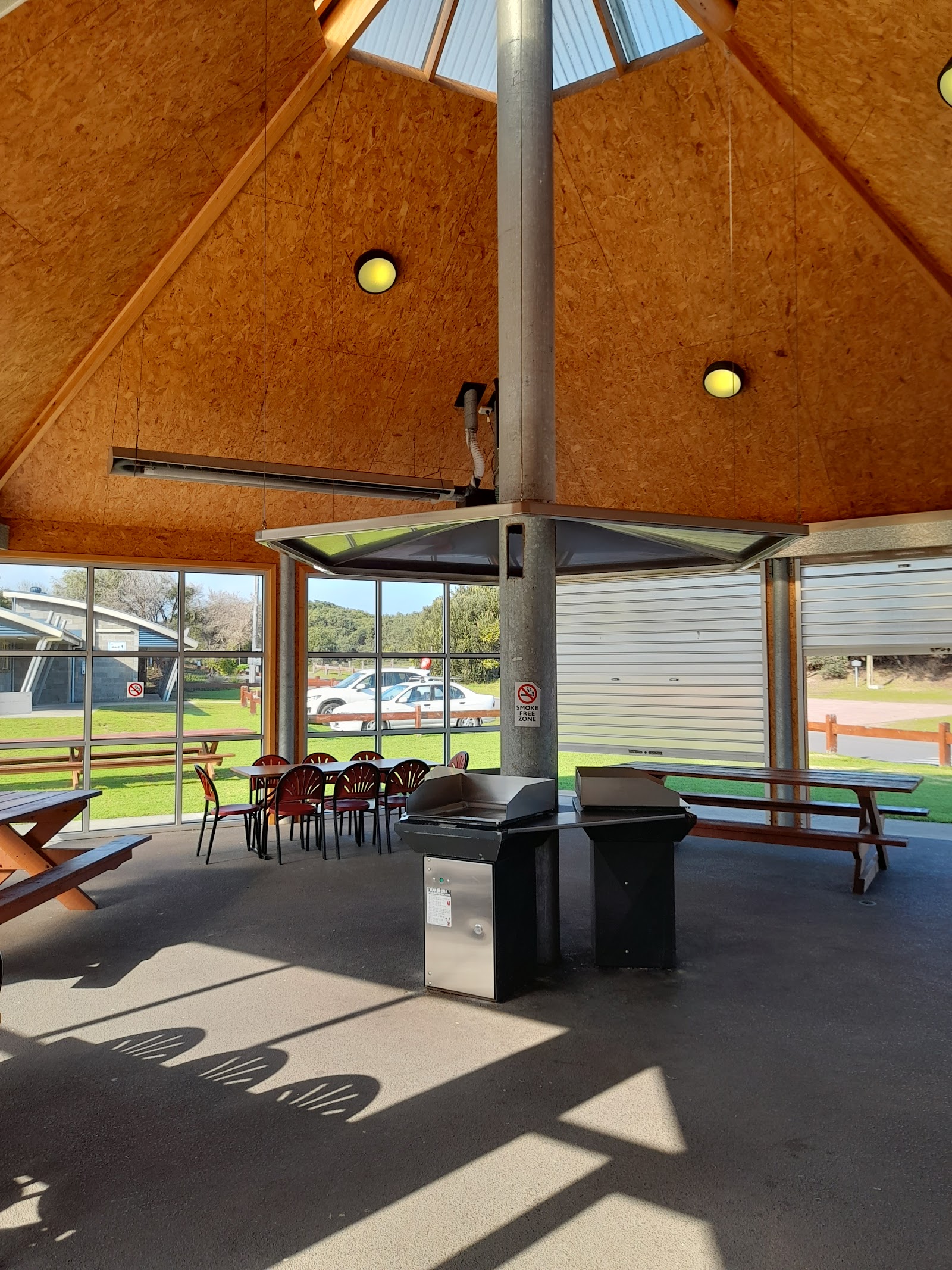 Surfside Holiday Park 8