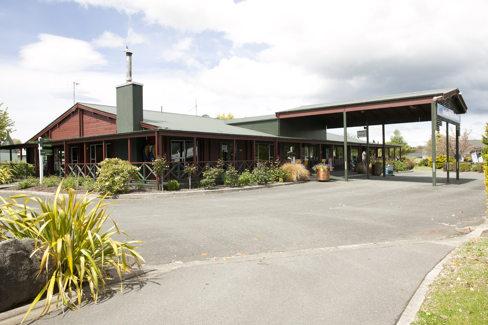 Te Anau Top 10 Holiday Park 5