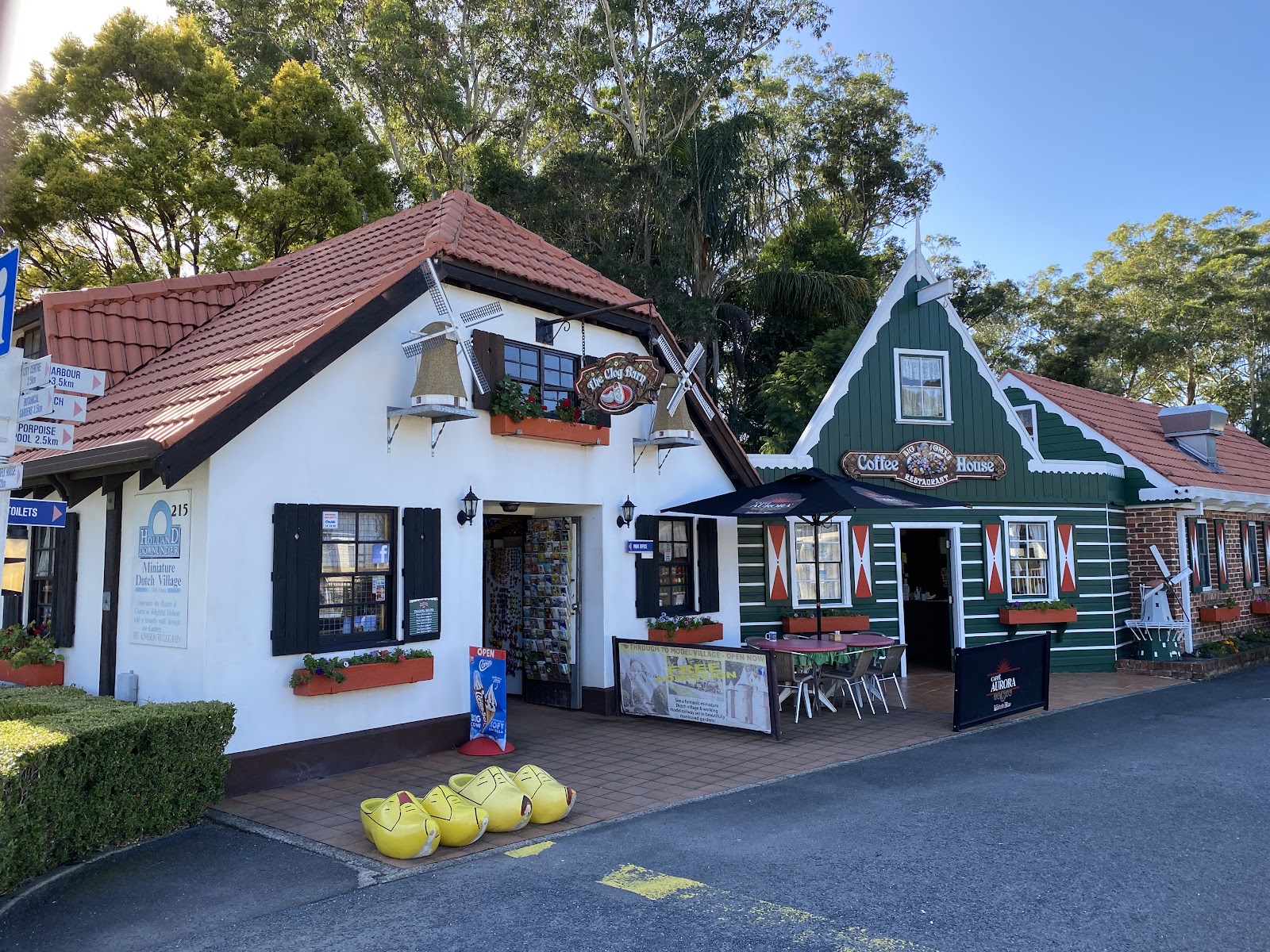 The Clog Barn Tourist Attraction & Caravan Park 2