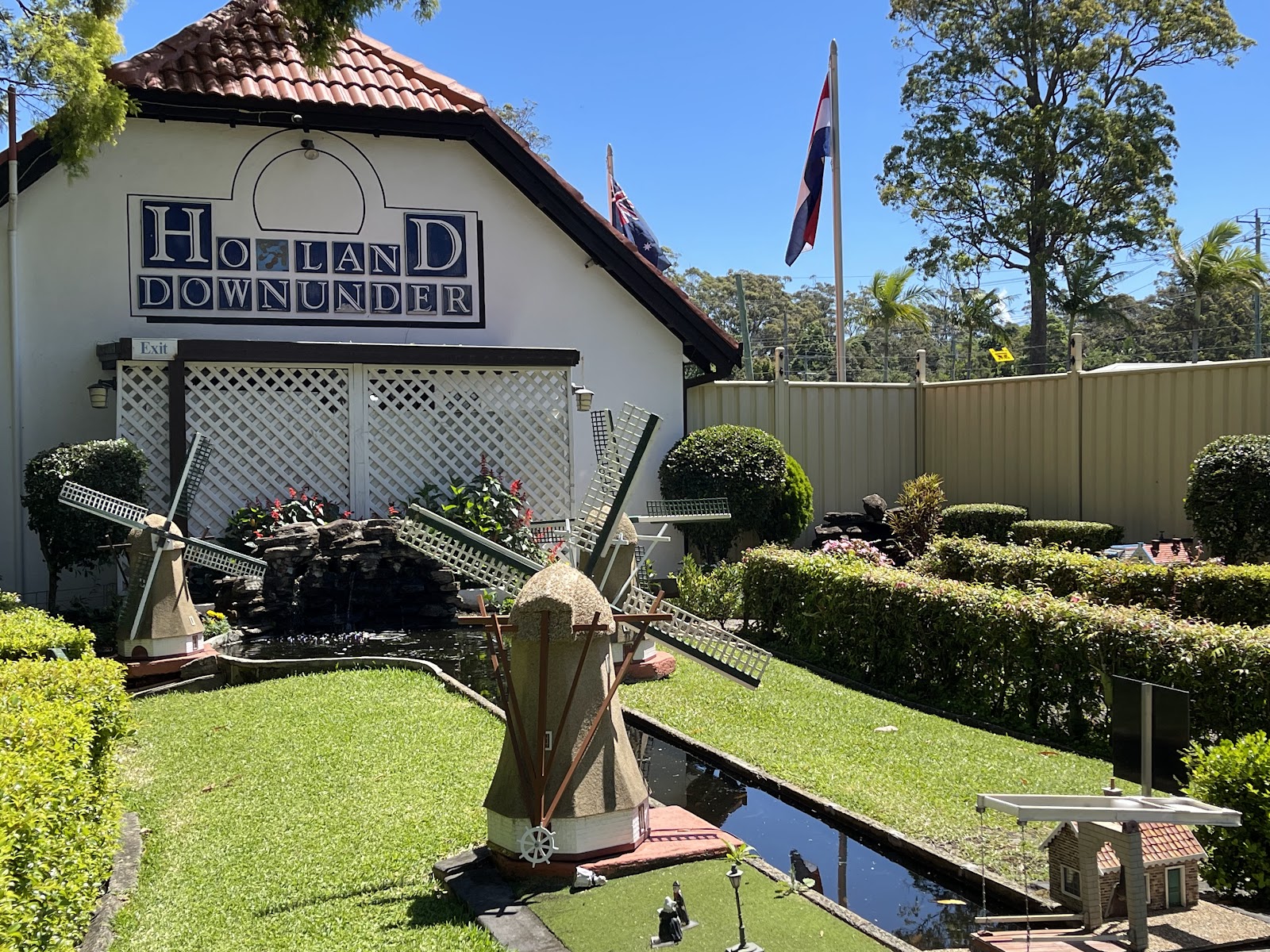 The Clog Barn Tourist Attraction & Caravan Park 8