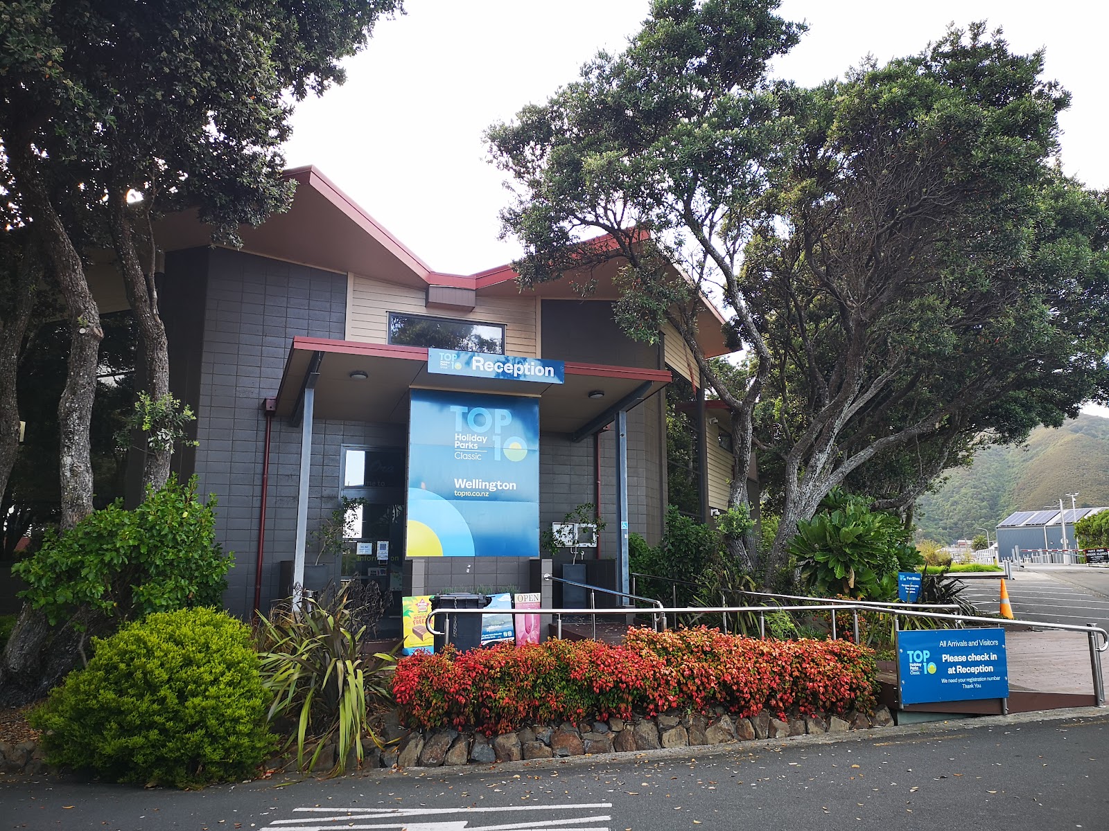 Wellington TOP 10 Holiday Park 3